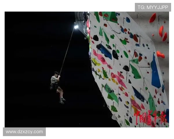 成都攀岩队状态变革引发热议攀岩运动新风潮与挑战